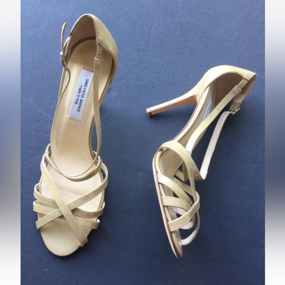 Saks Fifth Avenue patent leather, color tan  Women’s heel strappy sandals 9.5B